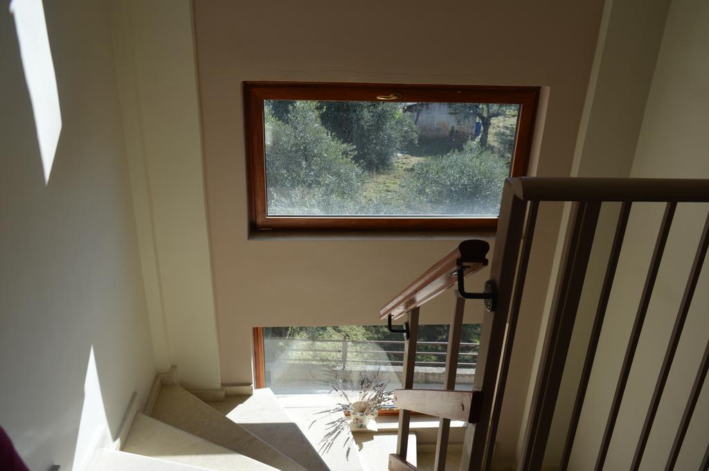 Deili Studio Loft Kalamáta Buitenkant foto