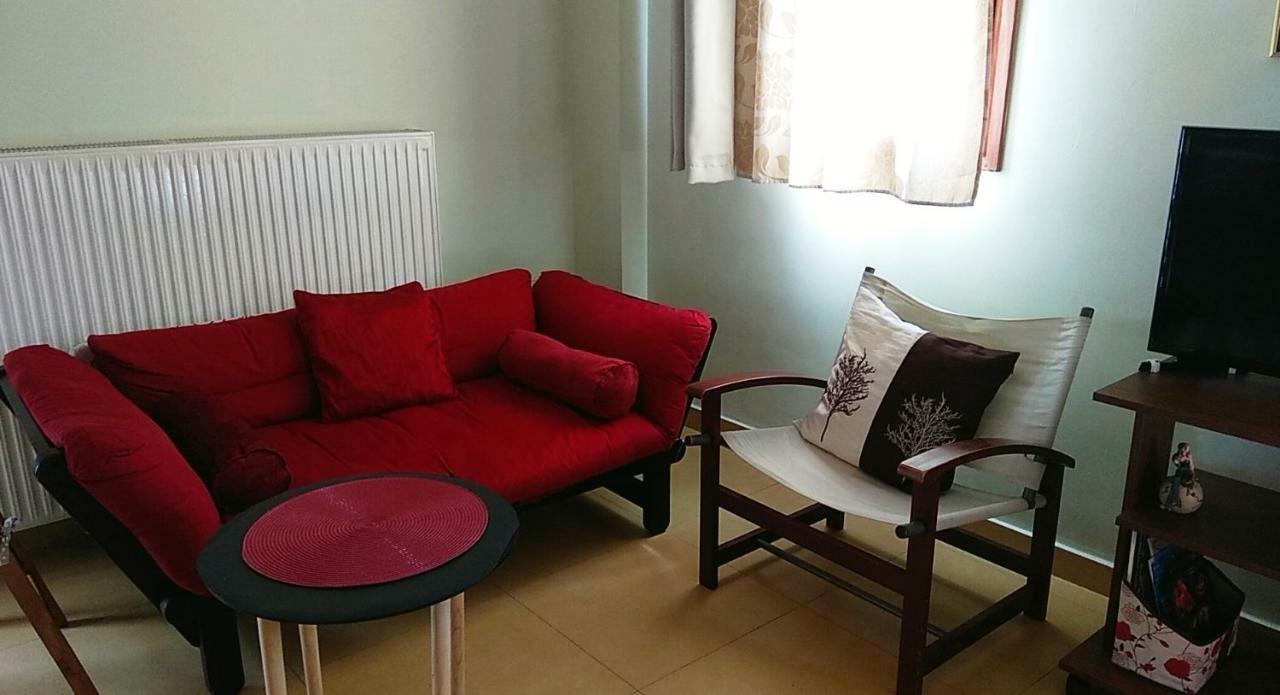 Deili Studio Loft Kalamáta Buitenkant foto
